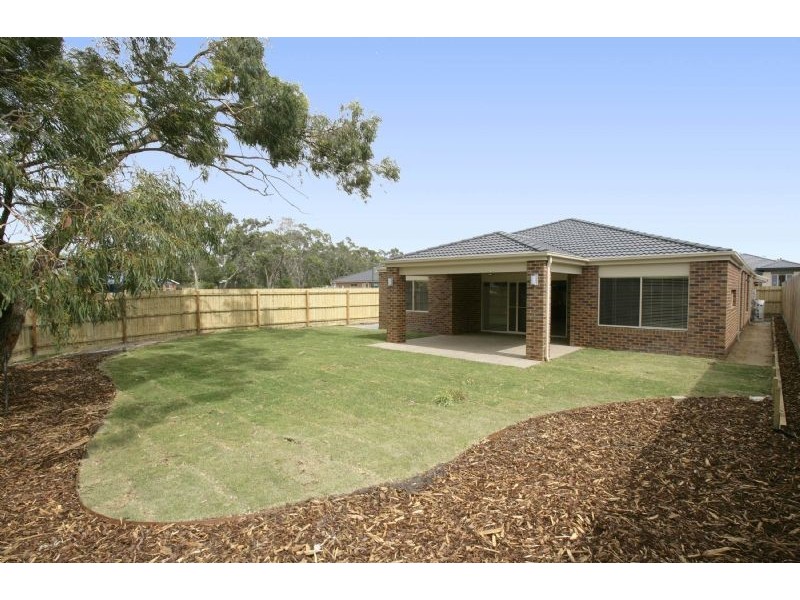 15 Dunmore Close, Langwarrin VIC 3910