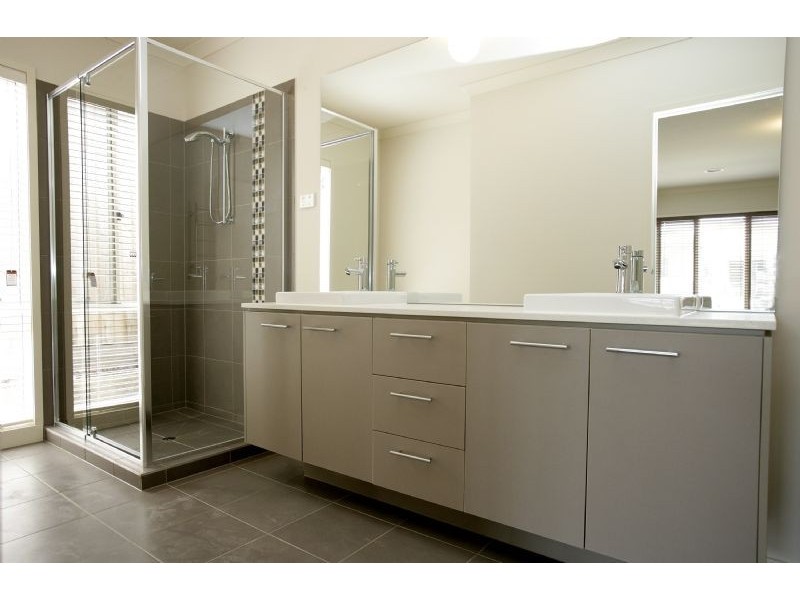 15 Dunmore Close, Langwarrin VIC 3910