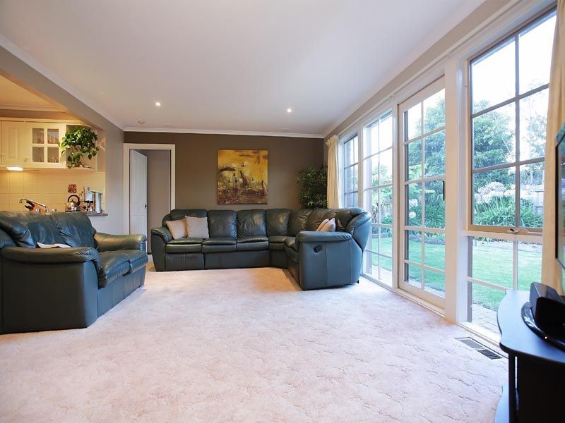 9 Chatswood Avenue, Langwarrin VIC 3910