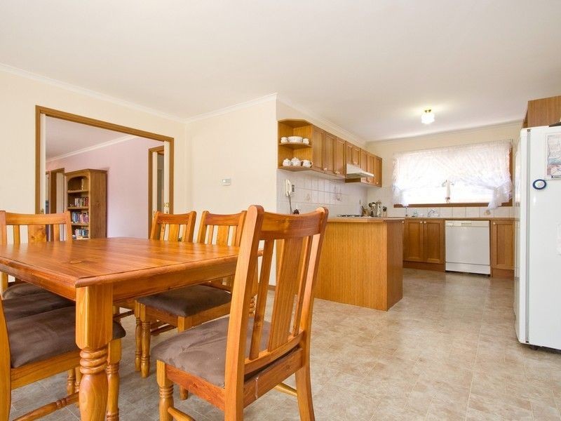 18 Landhill Close, Langwarrin VIC 3910