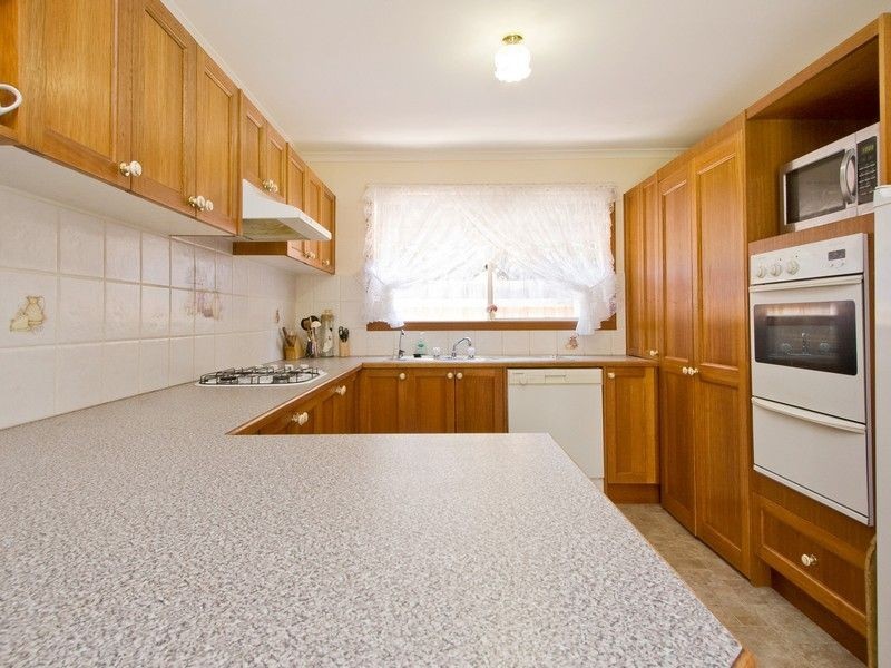 18 Landhill Close, Langwarrin VIC 3910
