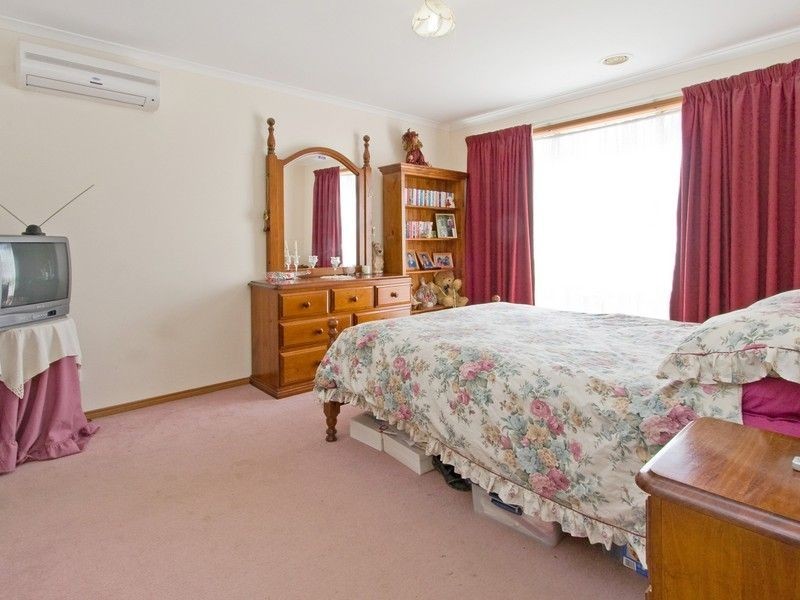 18 Landhill Close, Langwarrin VIC 3910