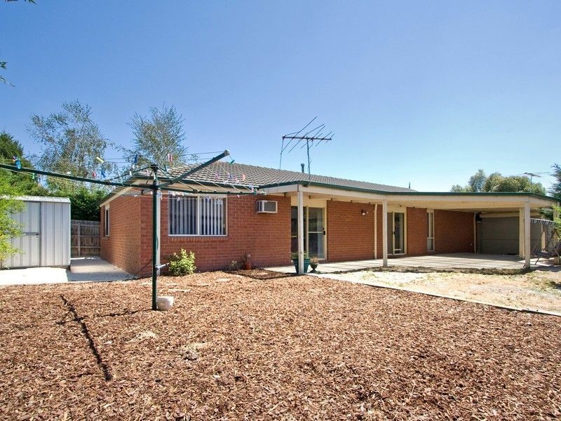 18 Landhill Close, Langwarrin VIC 3910