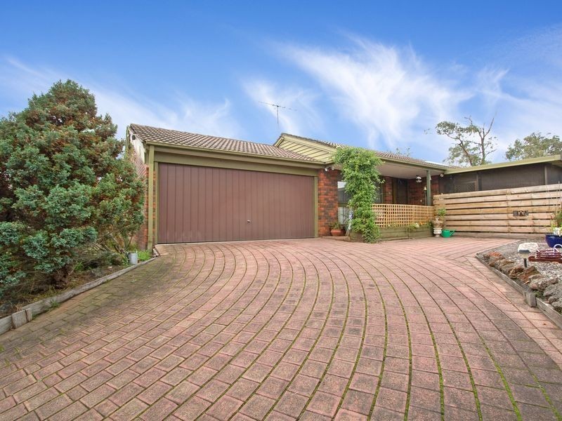 2 Chatswood Avenue, Langwarrin VIC 3910