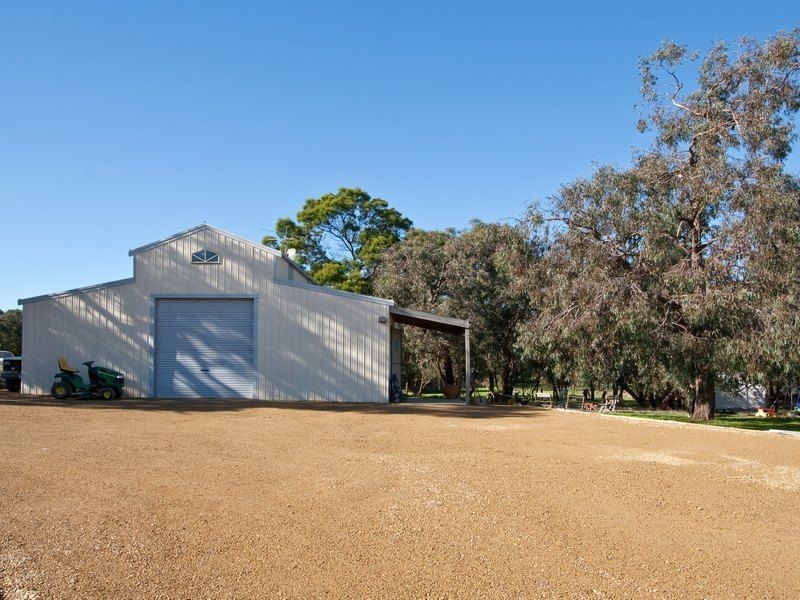 166 Centre Road, Langwarrin VIC 3910