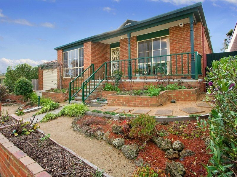 70 Gum Nut Drive, Langwarrin VIC 3910