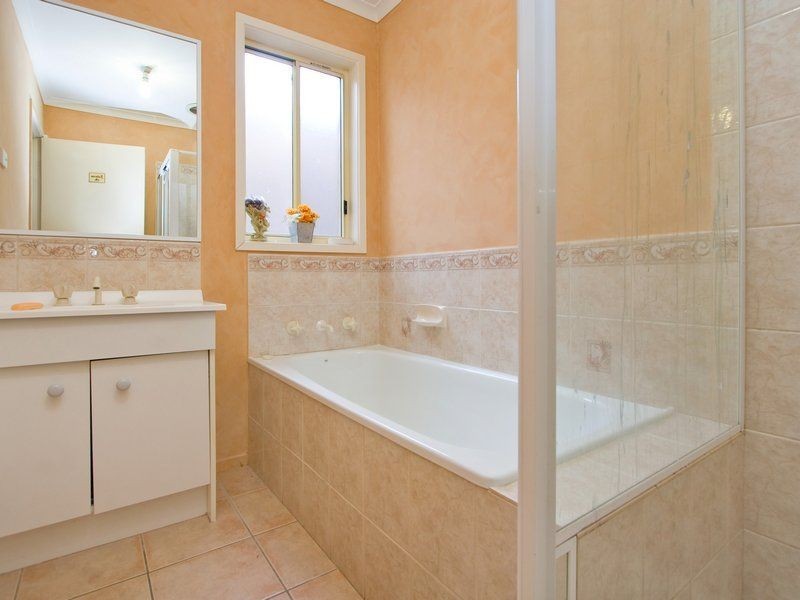 70 Gum Nut Drive, Langwarrin VIC 3910