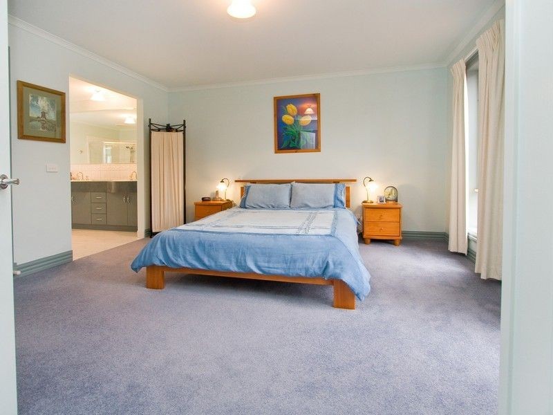 4 King Orchid Drive, Langwarrin VIC 3910