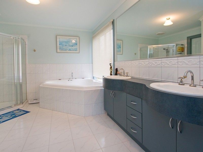 4 King Orchid Drive, Langwarrin VIC 3910