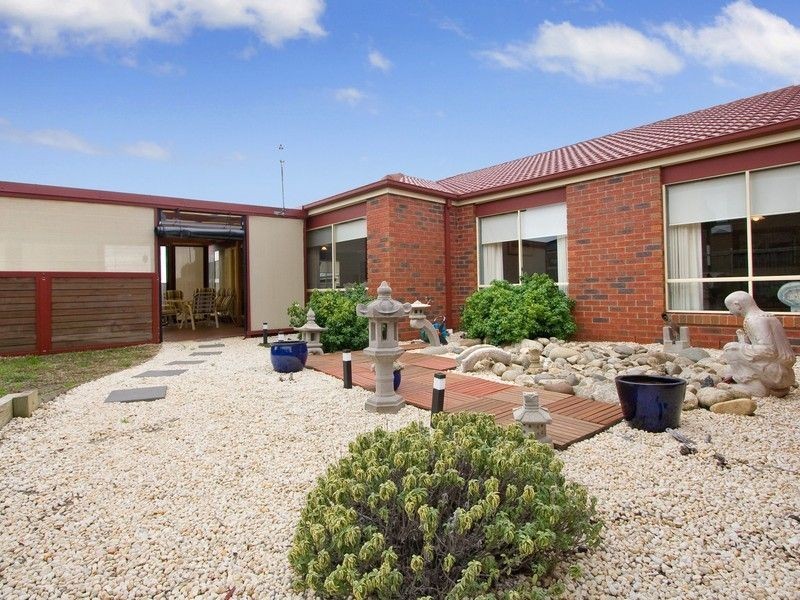 4 King Orchid Drive, Langwarrin VIC 3910