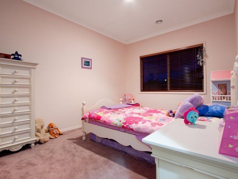 81 Apple Berry Ave, Langwarrin VIC 3910