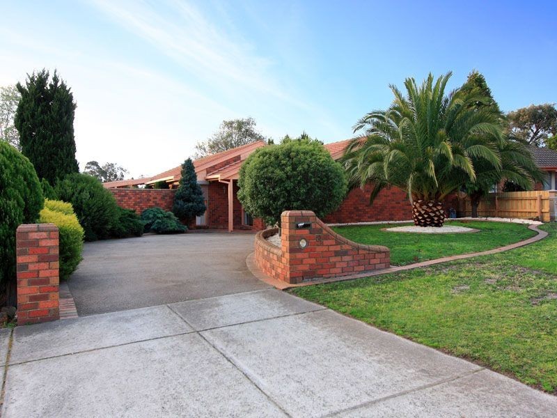 9 Firbank Close, Langwarrin VIC 3910