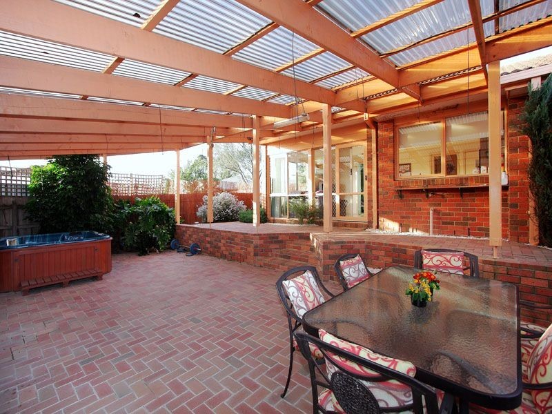 9 Firbank Close, Langwarrin VIC 3910