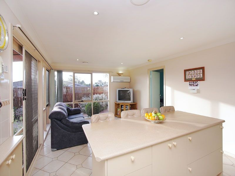 9 Firbank Close, Langwarrin VIC 3910