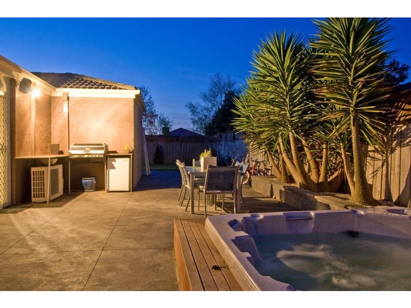 12 Ebony Drive, Langwarrin VIC 3910