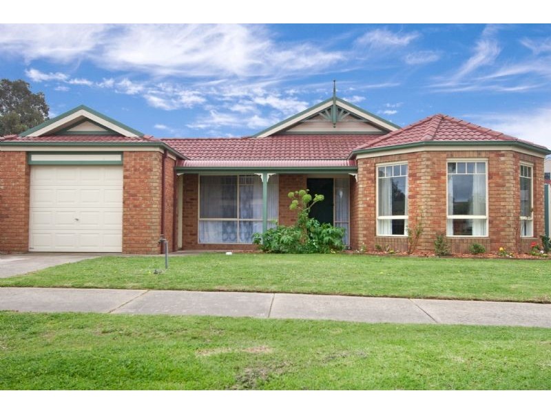 29 Bayport Dv, Langwarrin VIC 3910