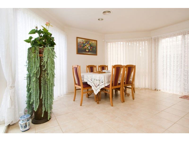 5 Trinity Drive, Langwarrin VIC 3910