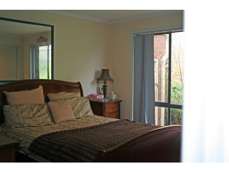 25 Julie Crt., Langwarrin VIC 3910