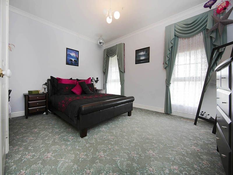 4 Kingston Rd., Langwarrin VIC 3910
