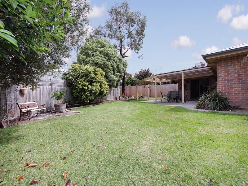 10 Lorraine Avenue, Langwarrin VIC 3910