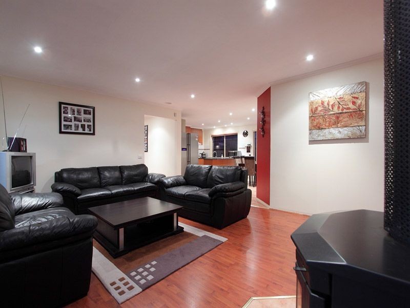 15 Julie Court, Langwarrin VIC 3910