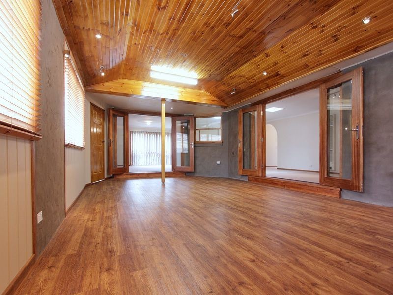 201 Centre Road, Langwarrin VIC 3910