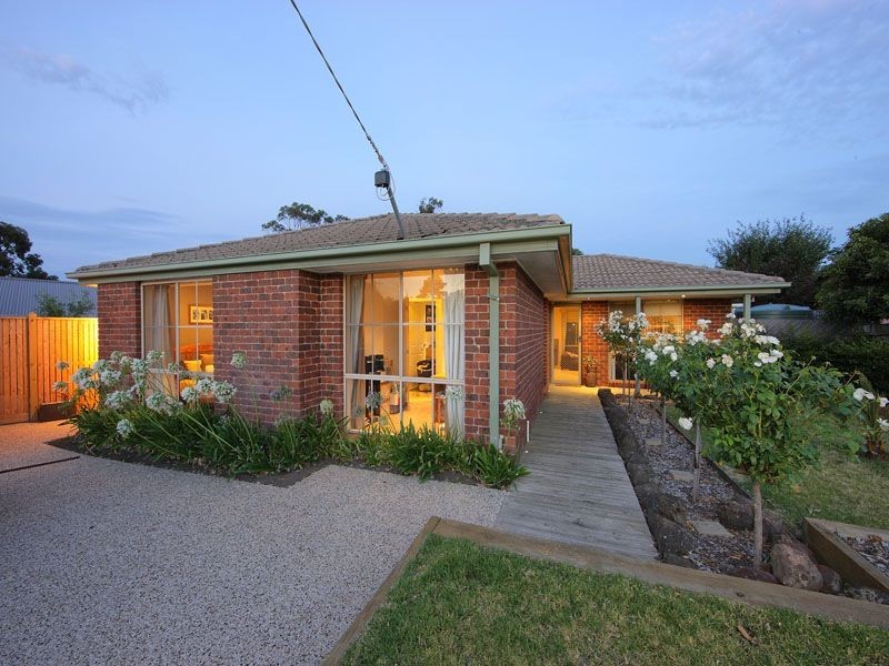 6 Waralong Court, Langwarrin VIC 3910