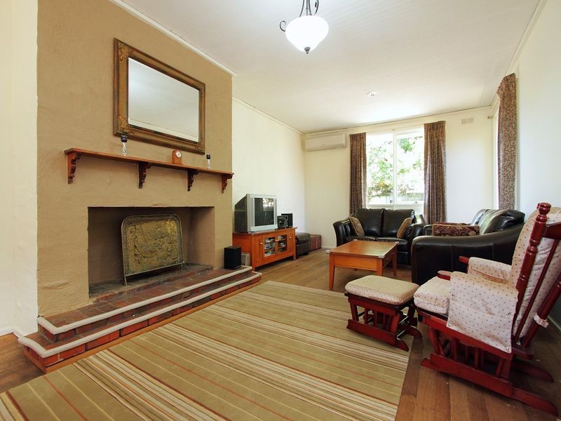 18 Ash Grove South, Langwarrin VIC 3910