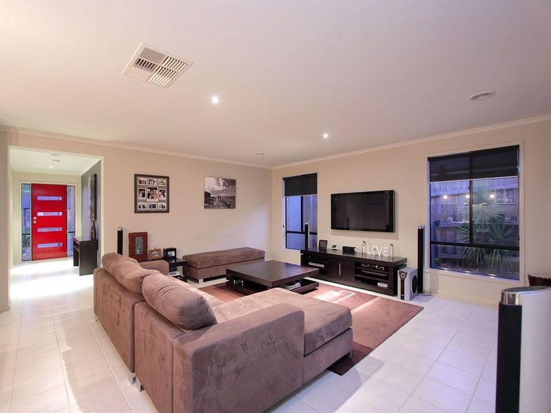 6 Elemes Court, Langwarrin VIC 3910