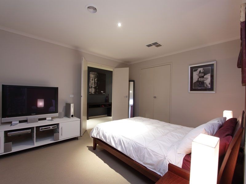 6 Elemes Court, Langwarrin VIC 3910