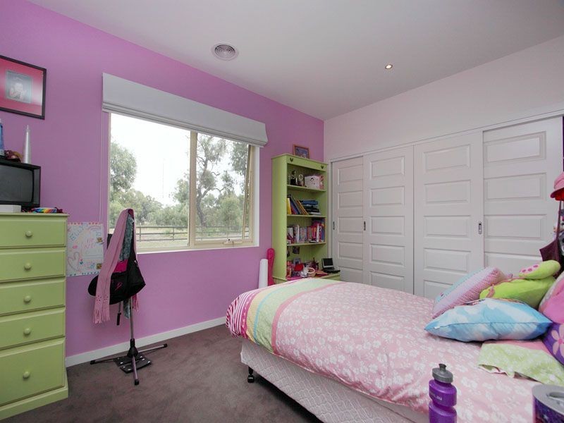 2 Martlesham Court, Langwarrin VIC 3910