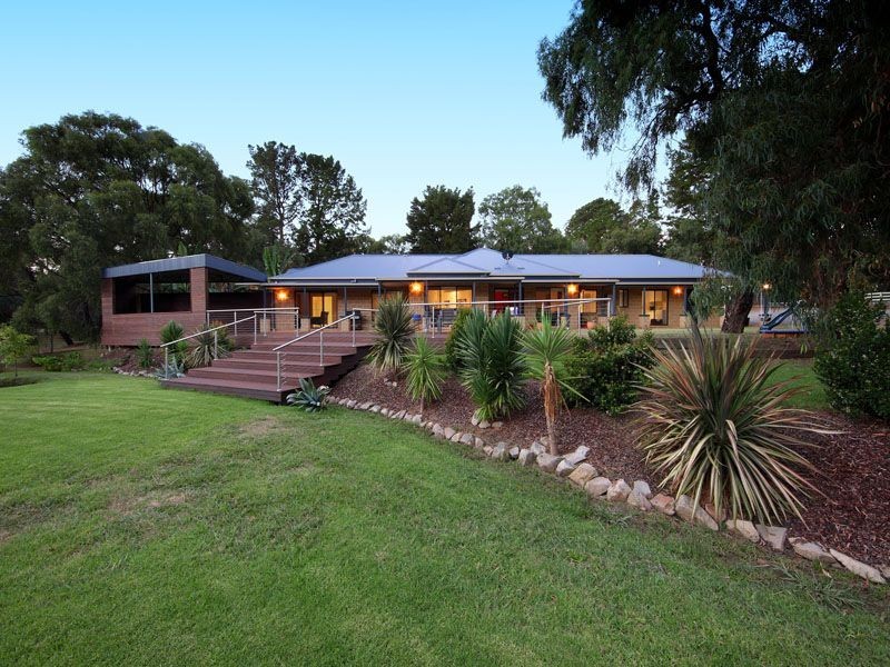 520 Robinsons Rd, Langwarrin VIC 3910