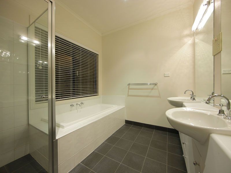 520 Robinsons Rd, Langwarrin VIC 3910