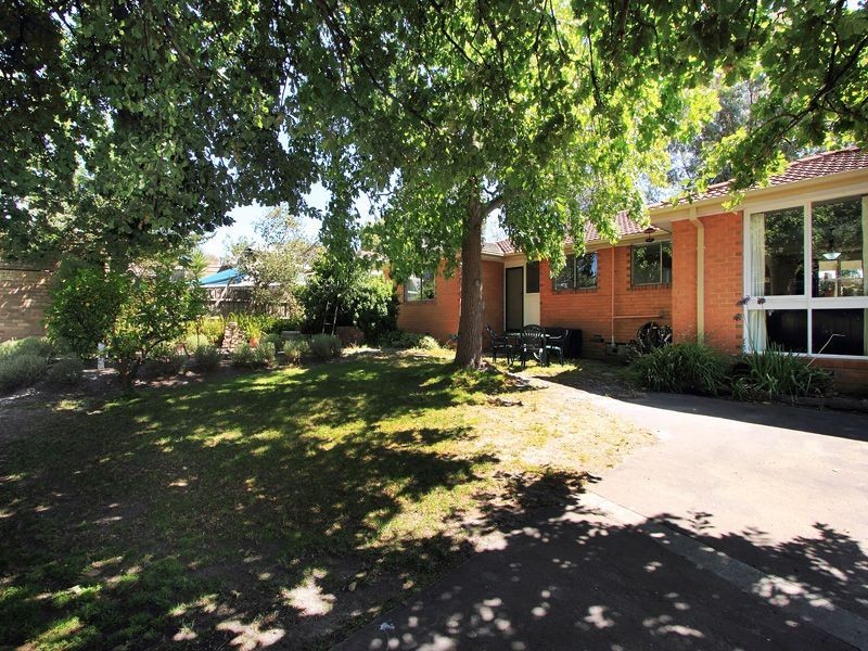 18 Ash Grove Sth, Langwarrin VIC 3910