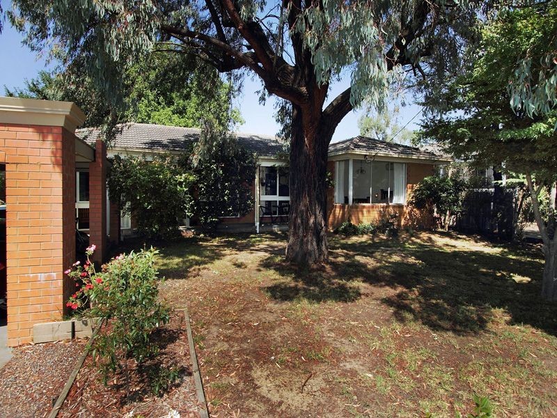 18 Ash Grove Sth, Langwarrin VIC 3910