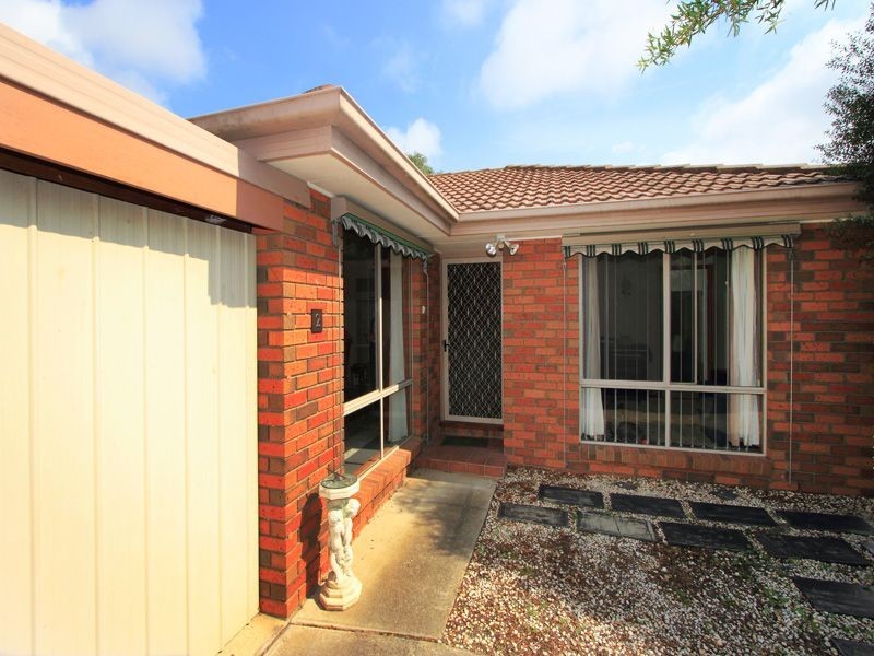 2/6 Bevnol Rd, Langwarrin VIC 3910