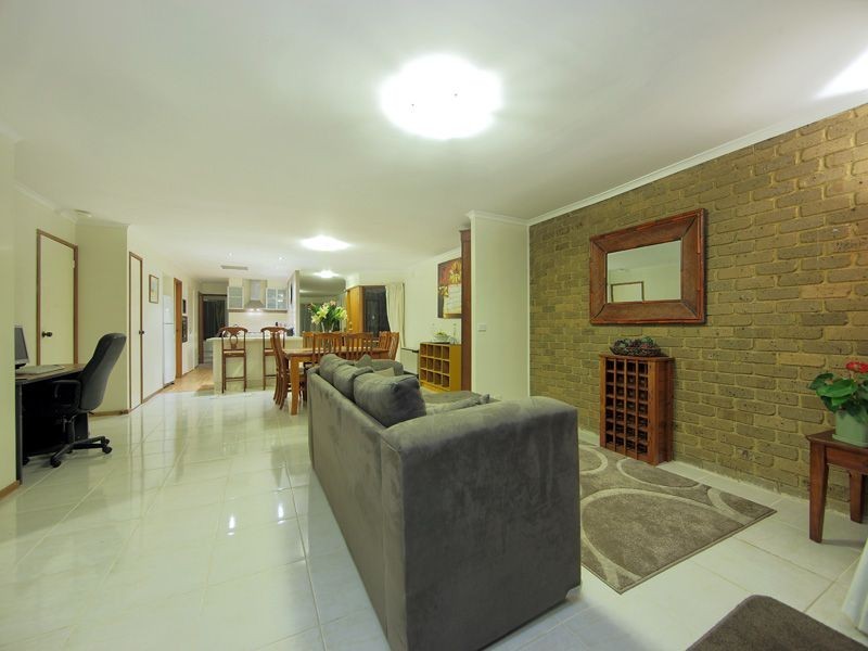 1 Chatswood Avenue, Langwarrin VIC 3910