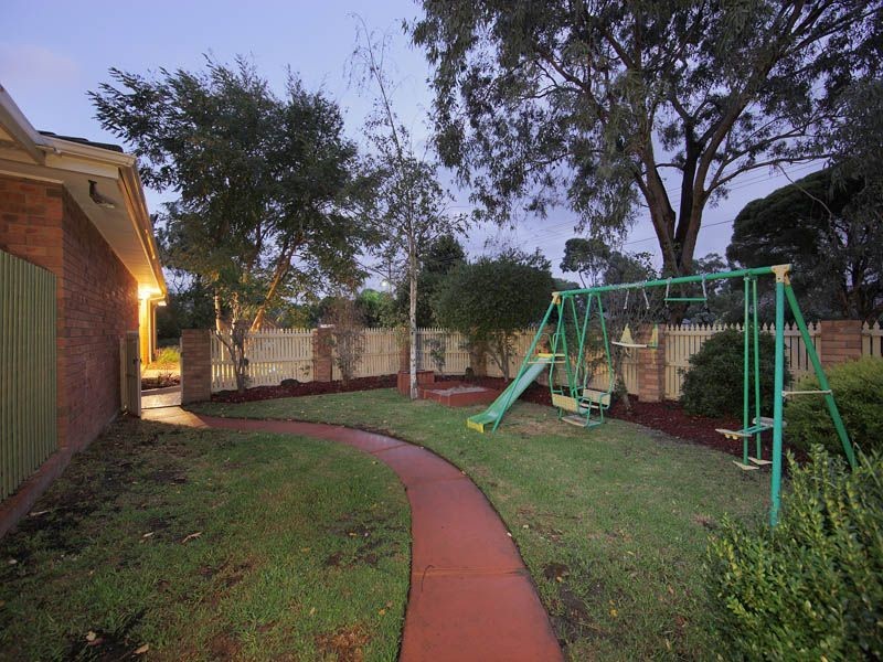 1 Chatswood Avenue, Langwarrin VIC 3910