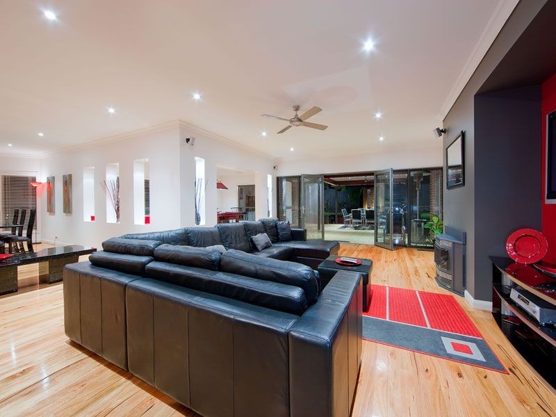 21 Pepperbush Crescent, Langwarrin VIC 3910