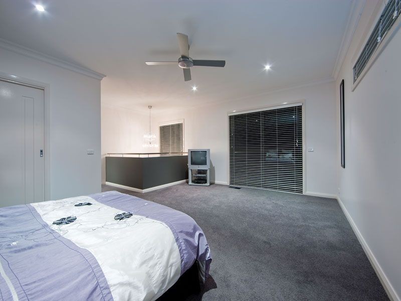 21 Pepperbush Crescent, Langwarrin VIC 3910