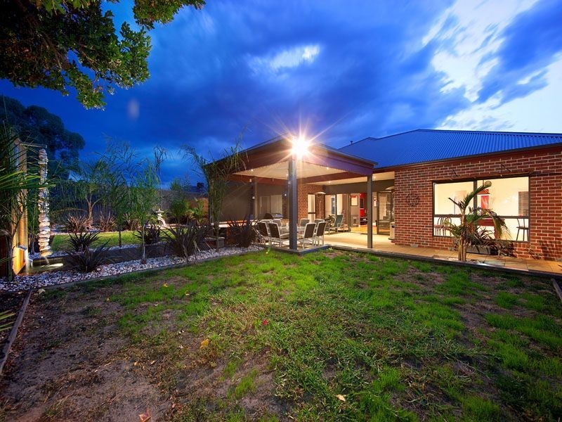 21 Pepperbush Crescent, Langwarrin VIC 3910