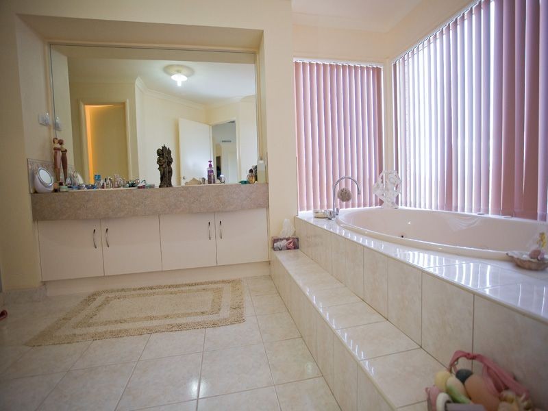 9 Grapeview Court, Frankston South VIC 3199