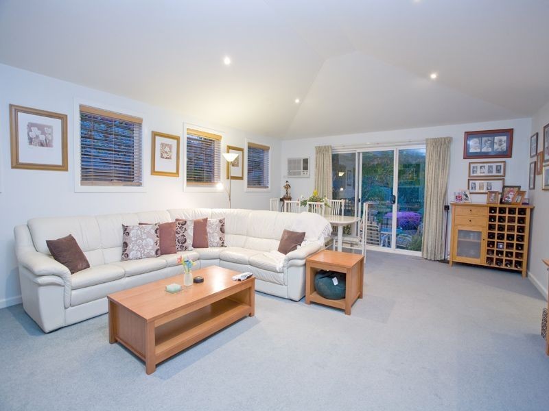 8 Helens Way, Langwarrin VIC 3910