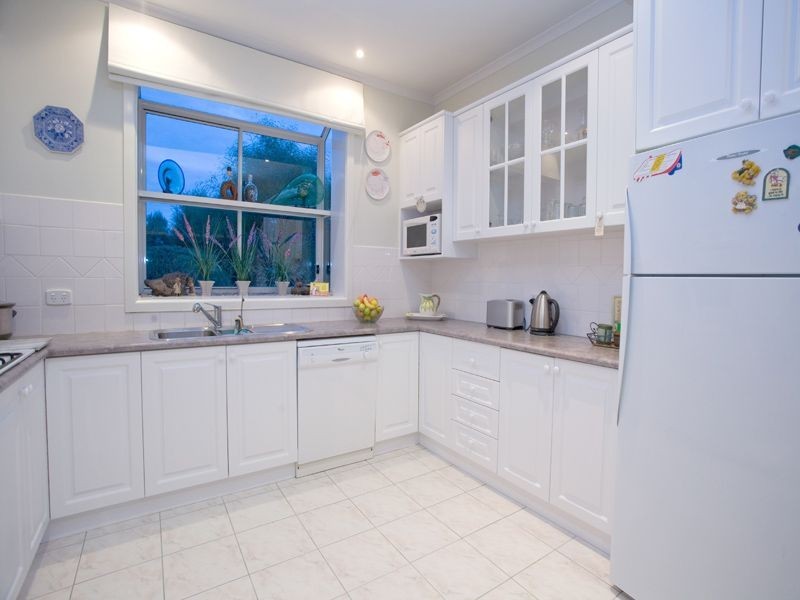 8 Helens Way, Langwarrin VIC 3910