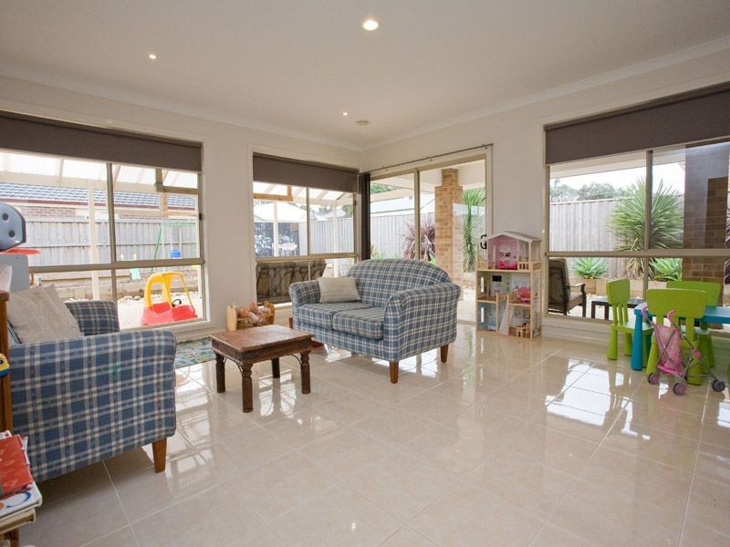 8 Fieldwood Lane, Langwarrin VIC 3910