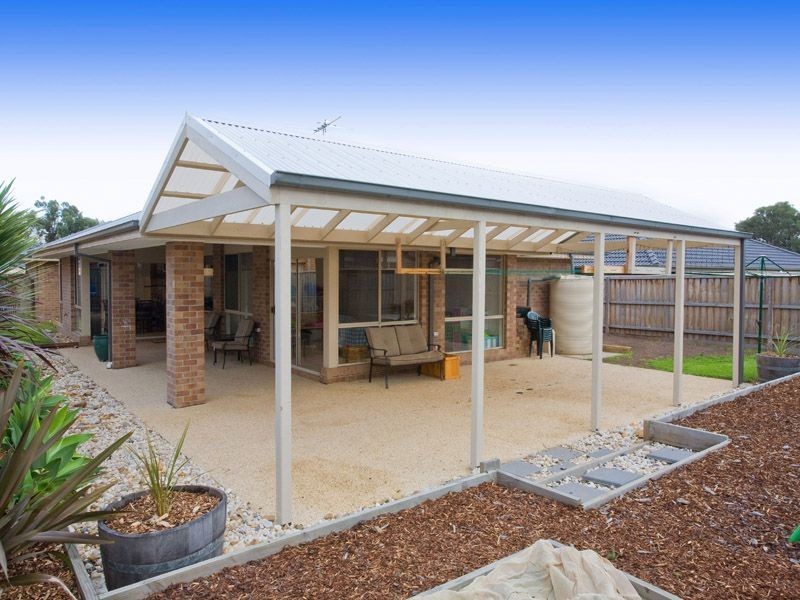 8 Fieldwood Lane, Langwarrin VIC 3910