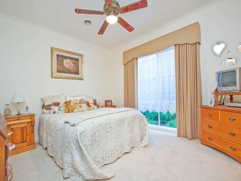 4 Bottlebrush Court, Langwarrin VIC 3910