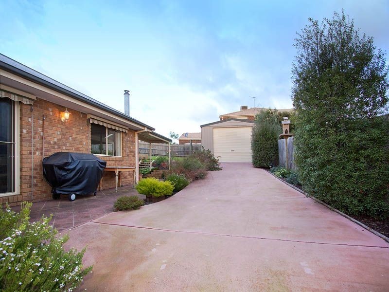 4 Bottlebrush Court, Langwarrin VIC 3910