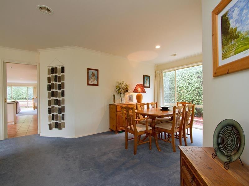 10 Cotoneaster Way, Langwarrin VIC 3910