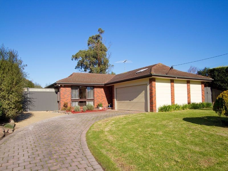 6 Kuranda Street, Langwarrin VIC 3910